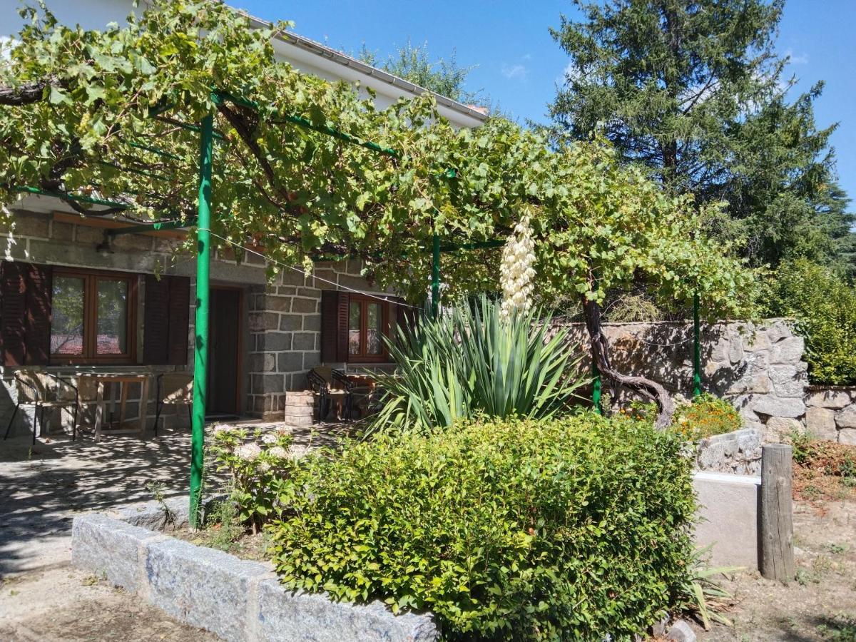 Gasthaus La Parra De Pepa Cercedilla Exterior foto